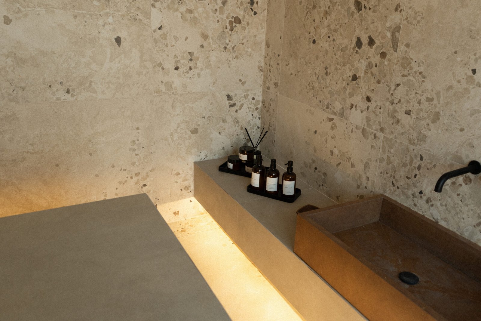 By MIkas Beauty Salon