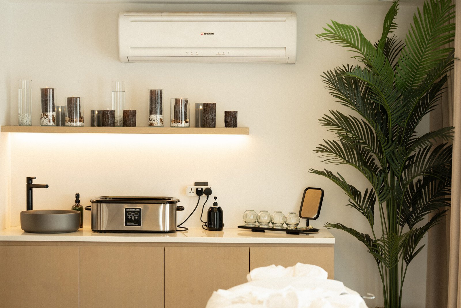 By Mikas Beauty Salon